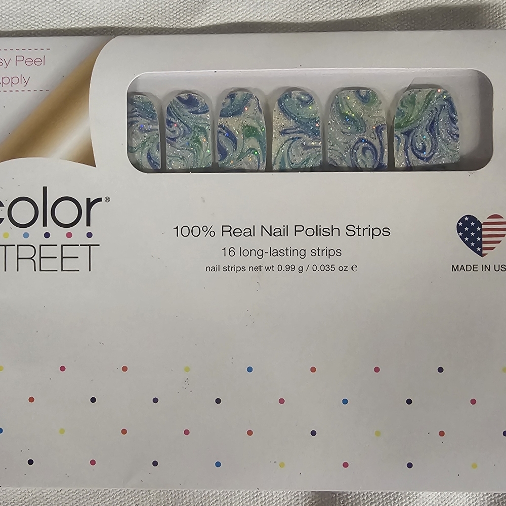 Color Street manicure strips